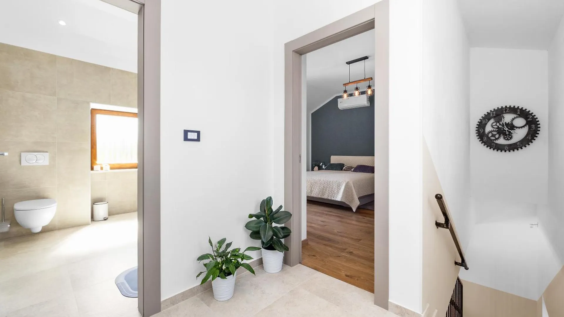 Indigenous House Komez Stokovci 0*,