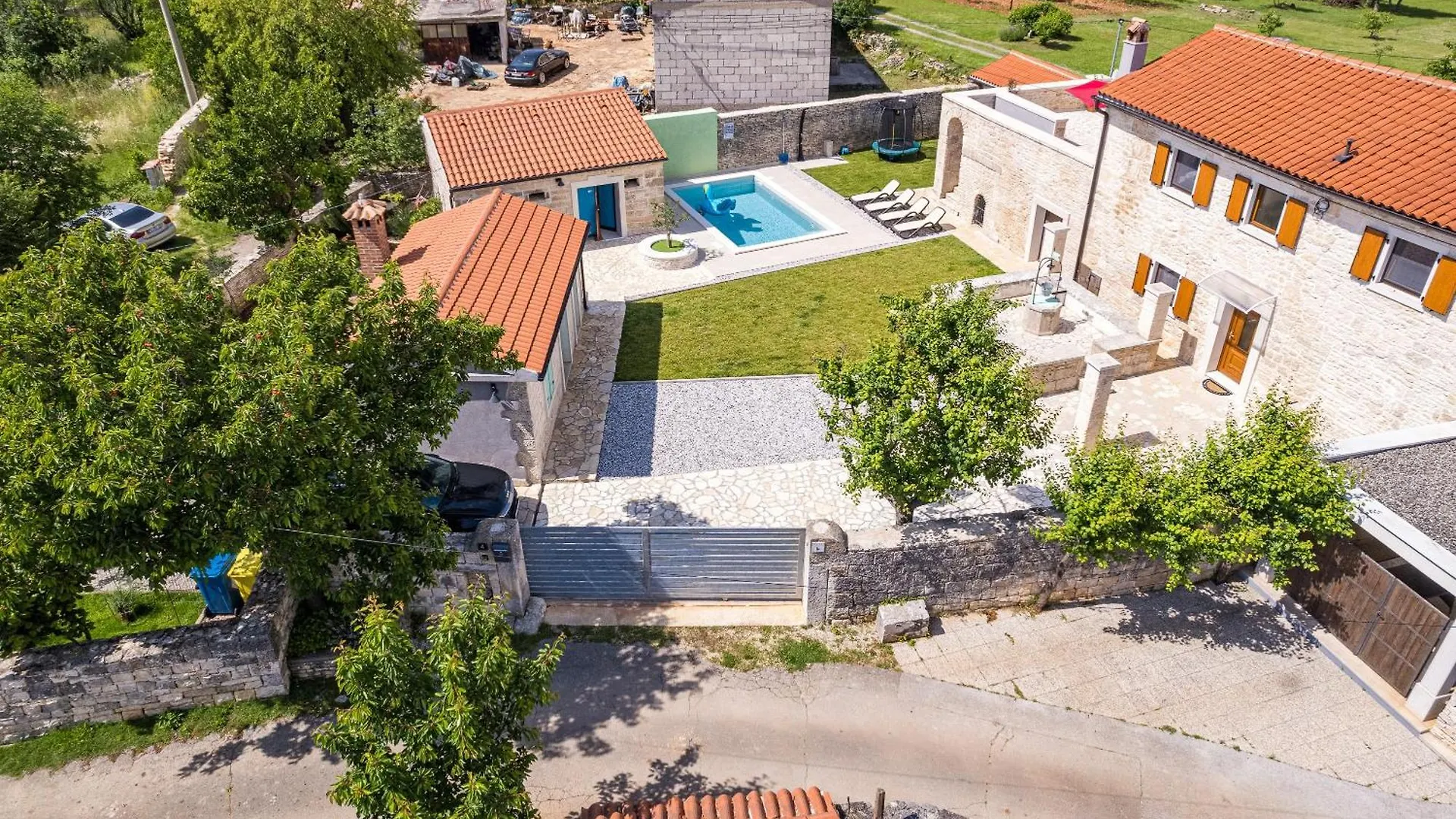 Villa Indigenous House Komez Stokovci Croatia