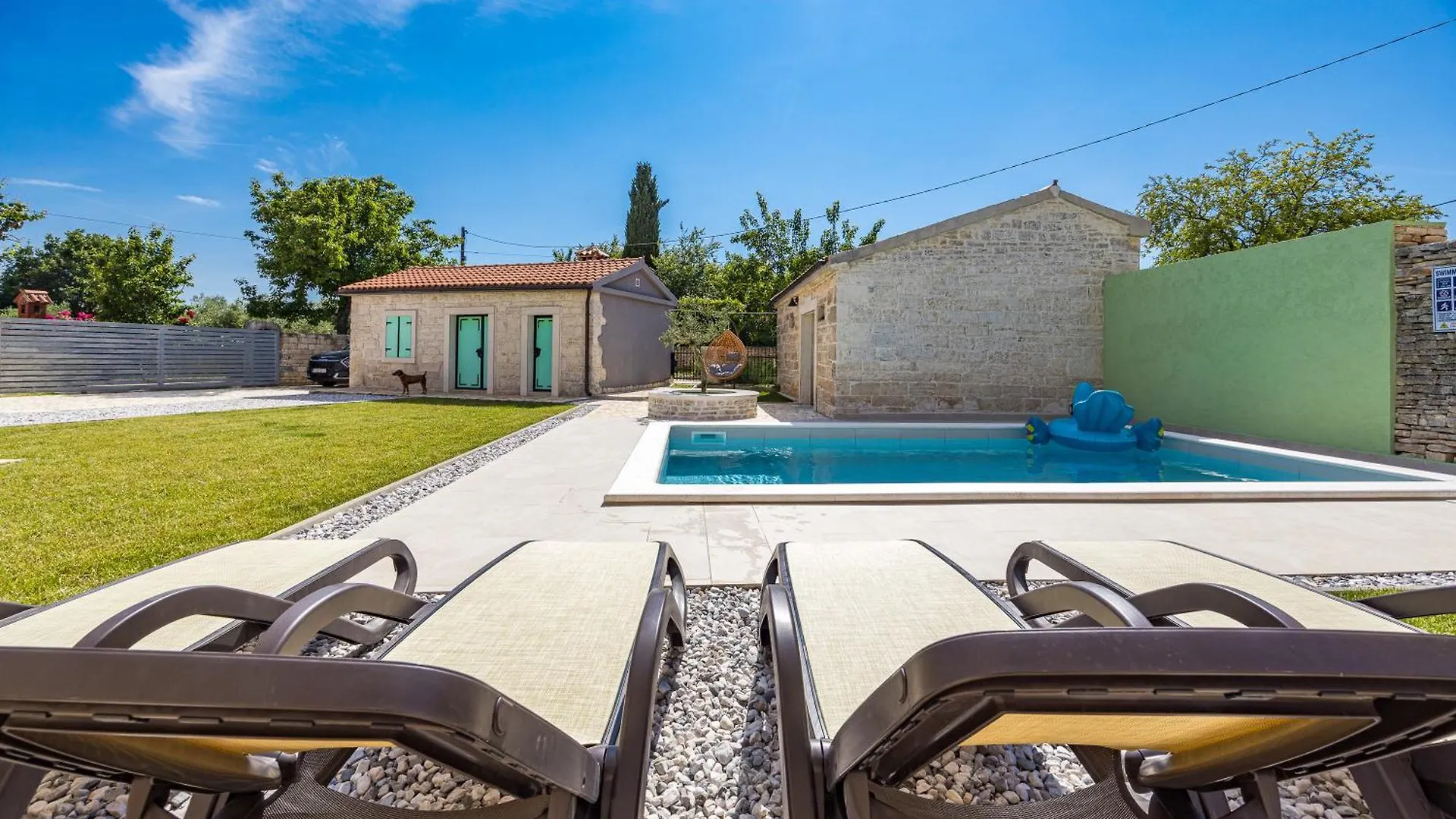 Villa Indigenous House Komez Stokovci Croatia